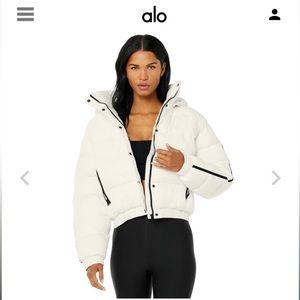 ALO YOGA Aspen Love Puffer Jacket White and Black size S